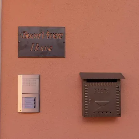 Buonvivere House 招待所