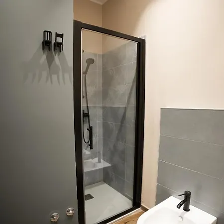 Πανσιόν Buonvivere House 4*